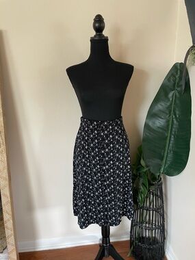 Briggs New York Black Floral A-Line Skirt